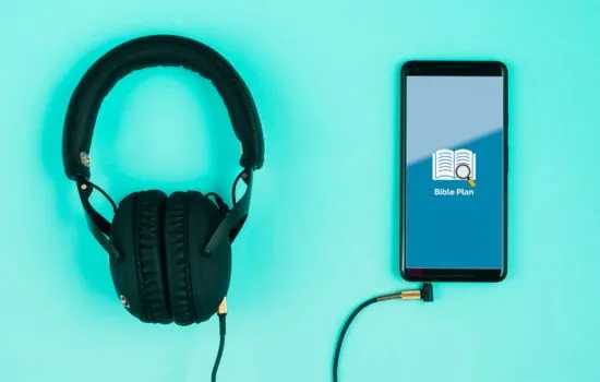 Aplicativos para ouvir a Bíblia em áudio